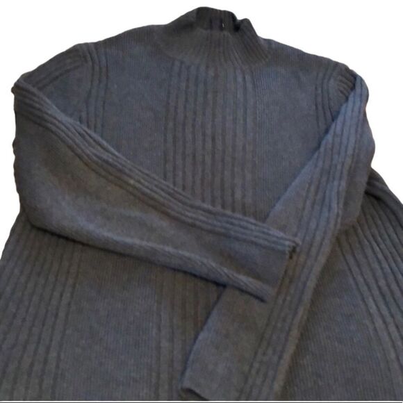 Express size large sweater like new - Picture 1 of 4